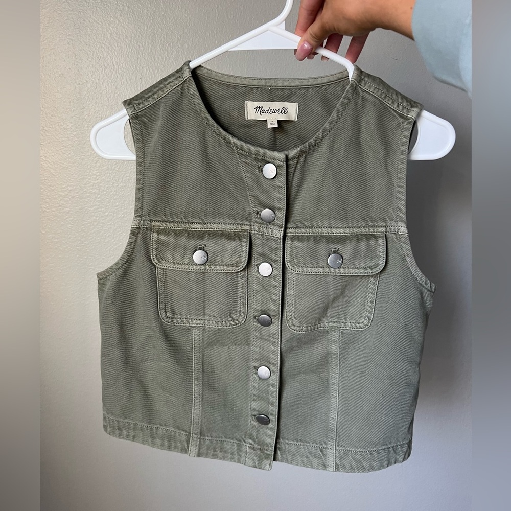 NWOT Madewell Cropped Denim Vest: Airy Denim Edition